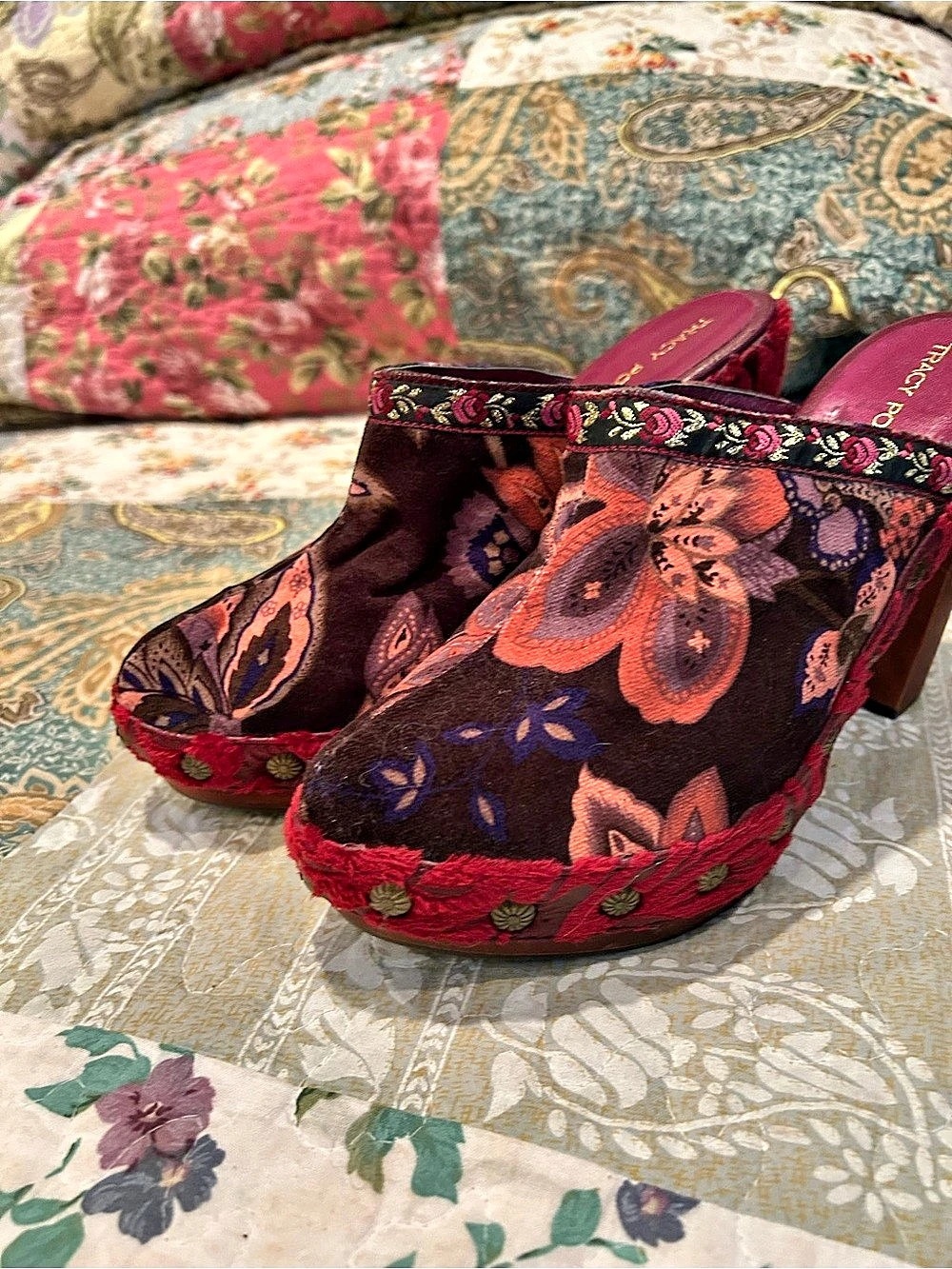 Tracy Porter Floral Platform Clogs in Red & Black - Picture 3 of 10
